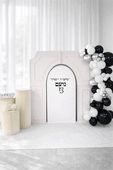 קיר צילום מפואר מעוצב בקפידה